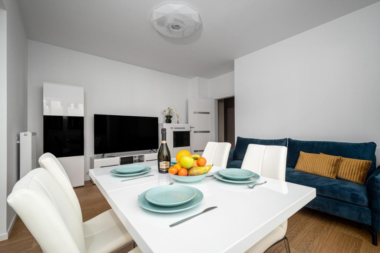 Your Apartments Okrzei 12 Varsavia Esterno foto